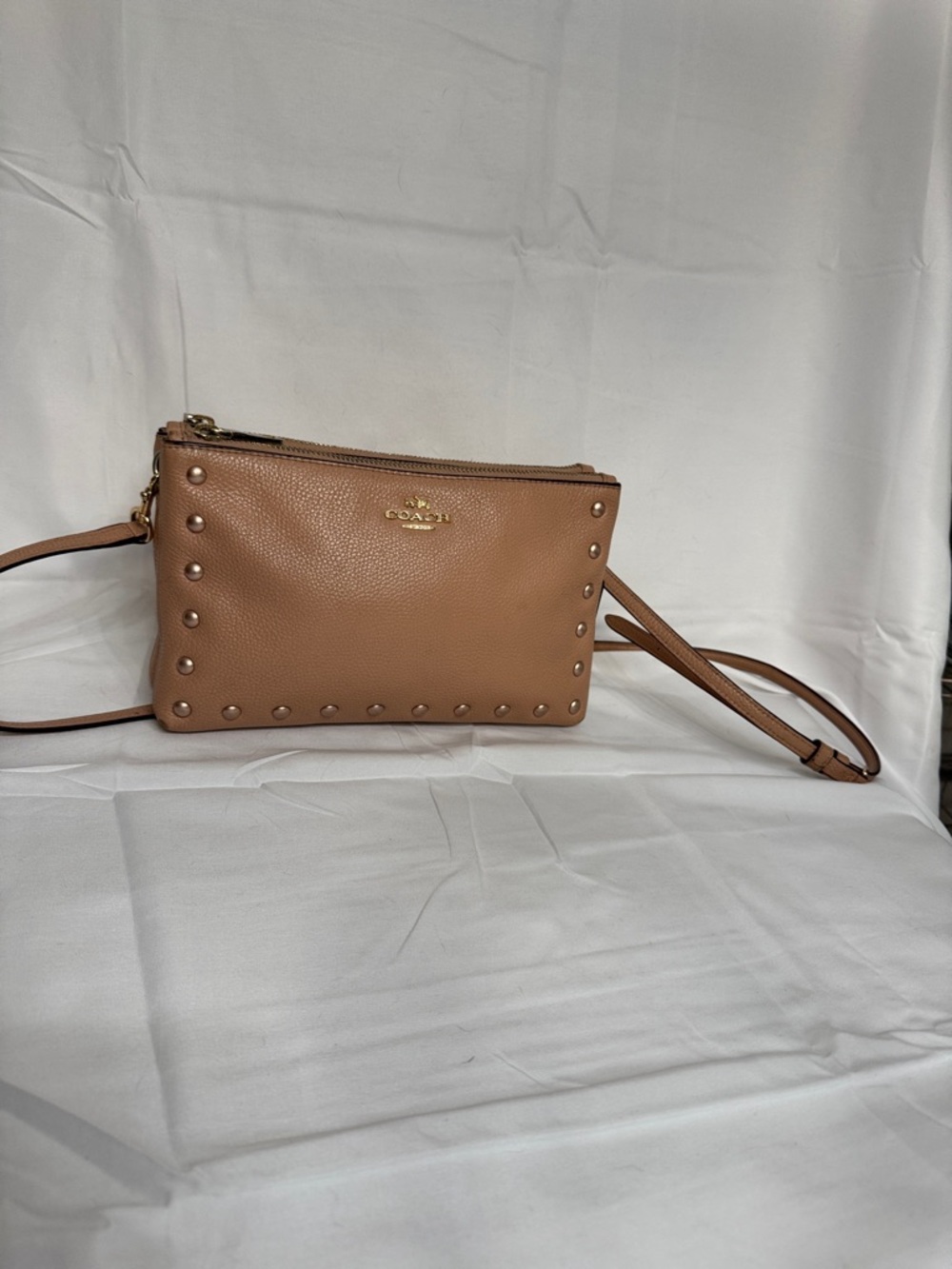 Coach Lyla rivet Tan Pebbled Leather Studded Crossbody - Picture 2 of 10